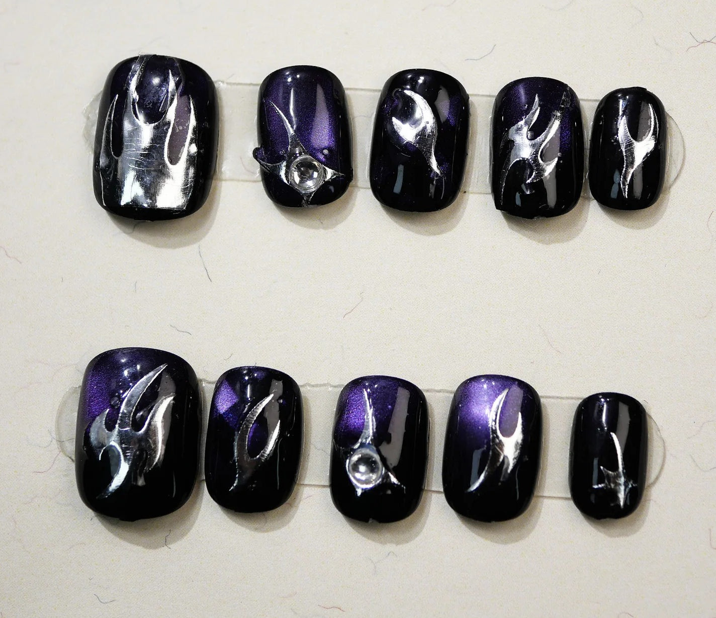 Velvet Venom Handmade Press-On Nails | Removable, Reusable